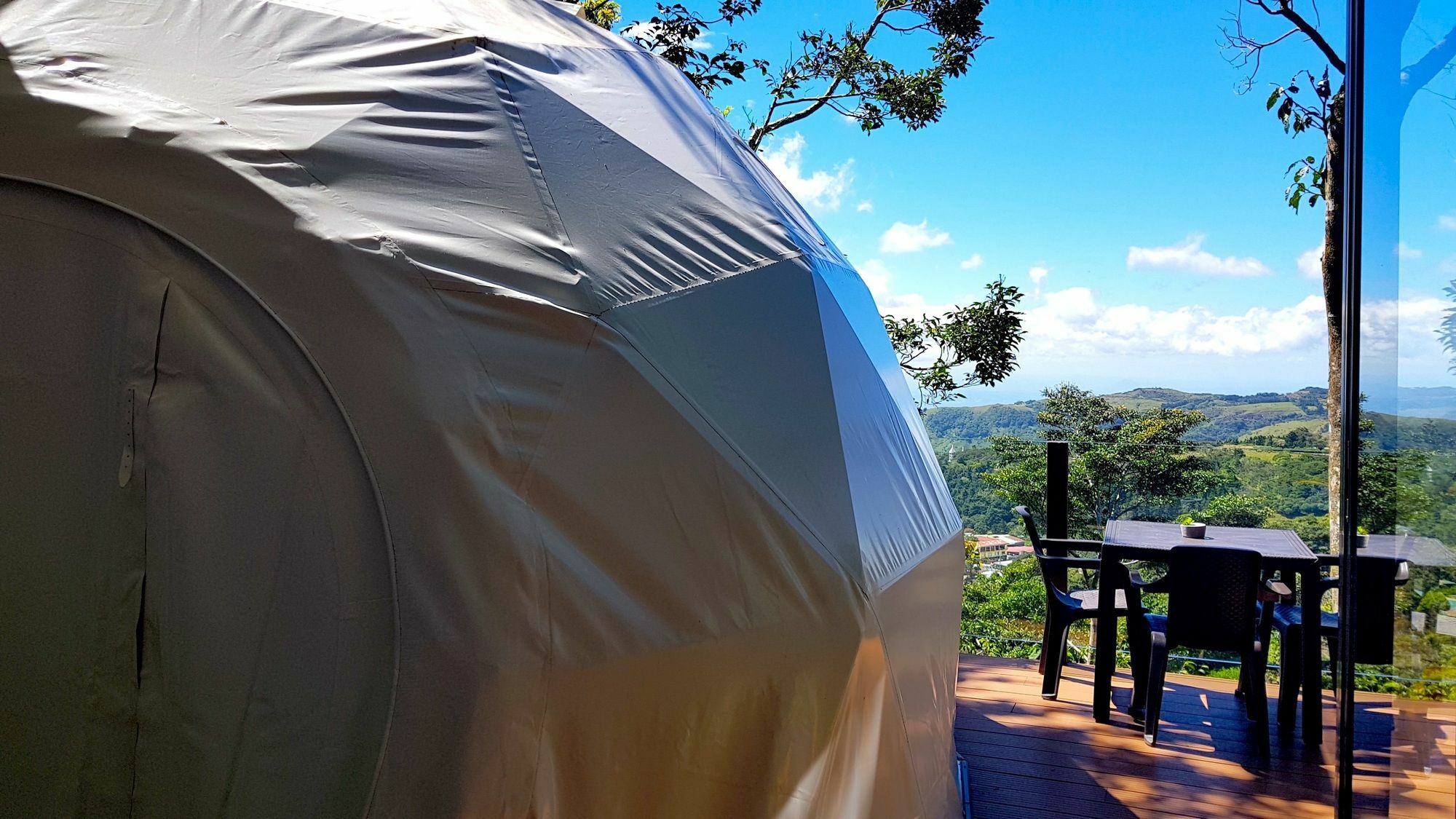 Chira Glamping Monteverde Exterior photo