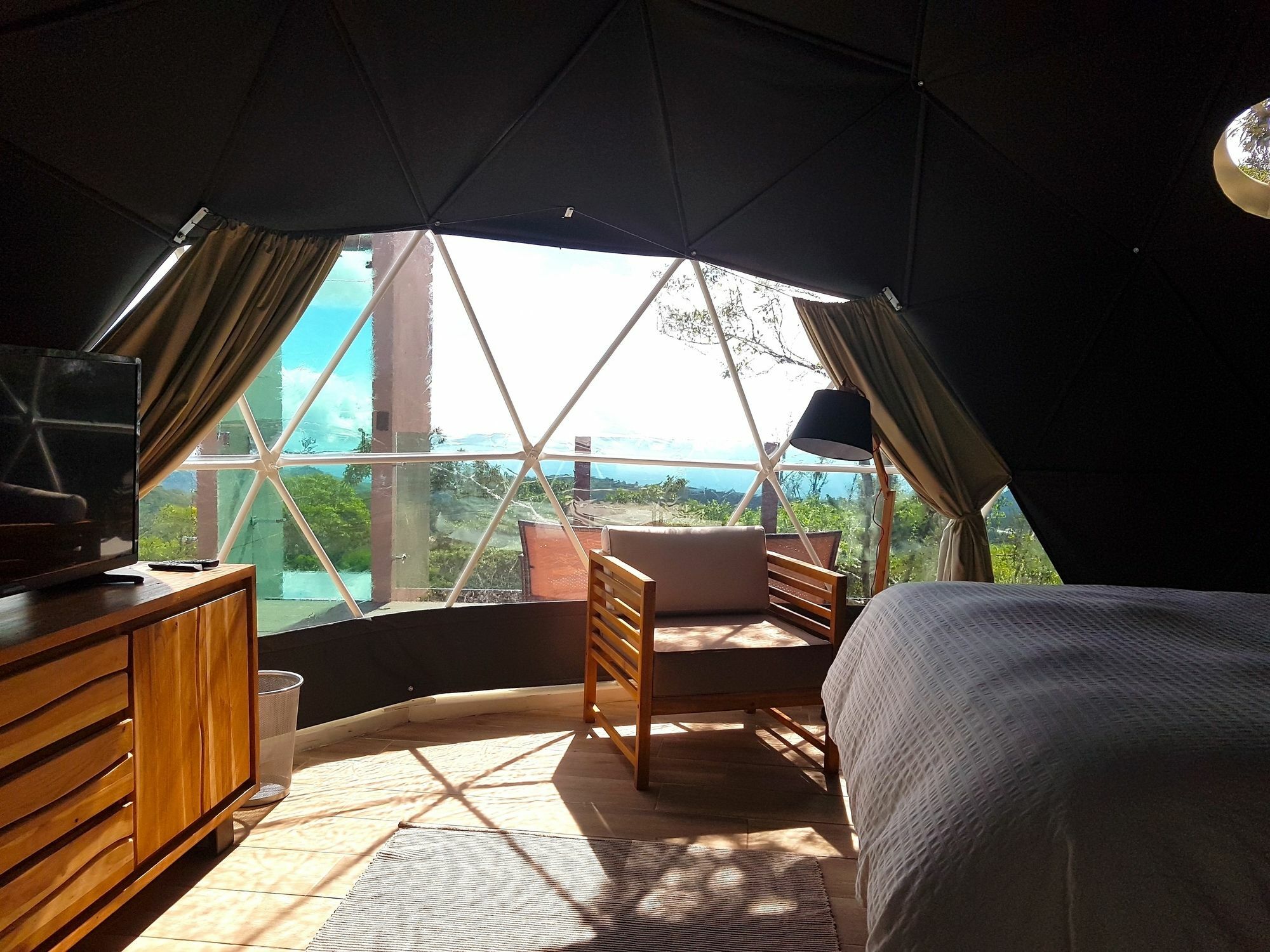 Chira Glamping Monteverde Exterior photo
